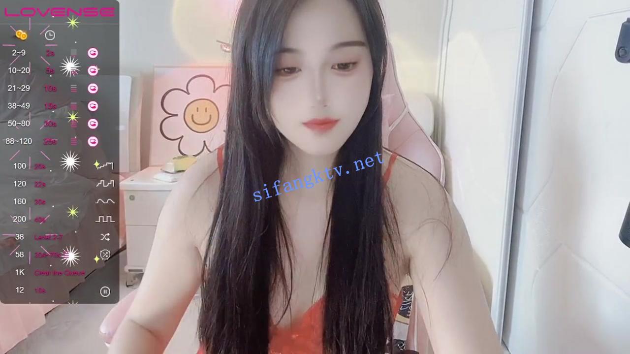 ❤❤❤ Dennielle 高颜值大波妹,大黑牛+跳蛋自慰~乳夹牛奶 图 01