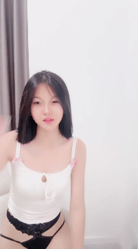 顶级新人绿播女神下海 小源源 最美校花 酒店约大哥被玩 图 01