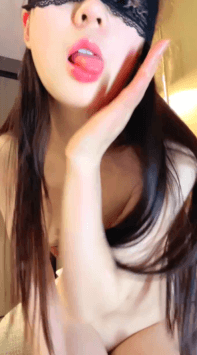 ♆ 果果 极品女学生! 顶级美乳~丝袜~道具自慰~骚的很~! 图 02