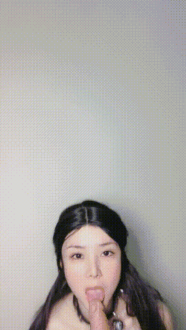 ❤️ 婉儿裸舞 吊带灰丝足交卡点口交自慰式裸舞 图 03