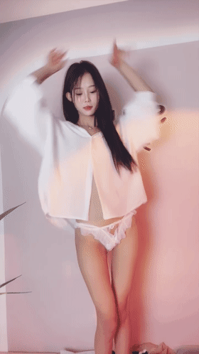 新人舞蹈系校花!~ 用力爱骚妹 裸跳抖音热舞大屌狂插!~ 图 01