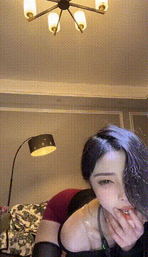 快手 希希酱紫 7 快手第一美臀 凹凸户型 半透紧身裤 图 02