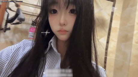 推特 鳄鱼 呆痛绷 极品萝莉 身材完美匀称 难得露脸沐浴 图 02