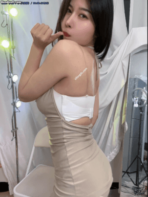 CC 多多也结衣 巨乳女神 性感蕾丝骚内裤 极限尺度骚舞 图 11