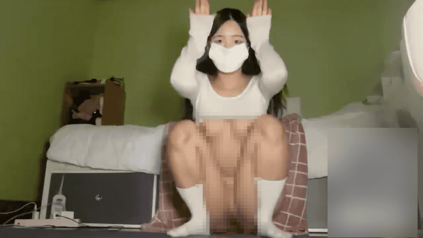 顶级Tiktok 布偶猫 ,韩瑜伽博主兼职举牌福利姬,漏穴,尿尿 图 05