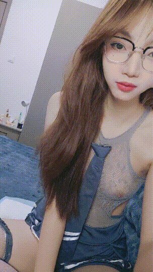 好漂亮!好漂亮!清纯女神~ 浅夹哥哥心 道具自慰!狂撸~ 图 01