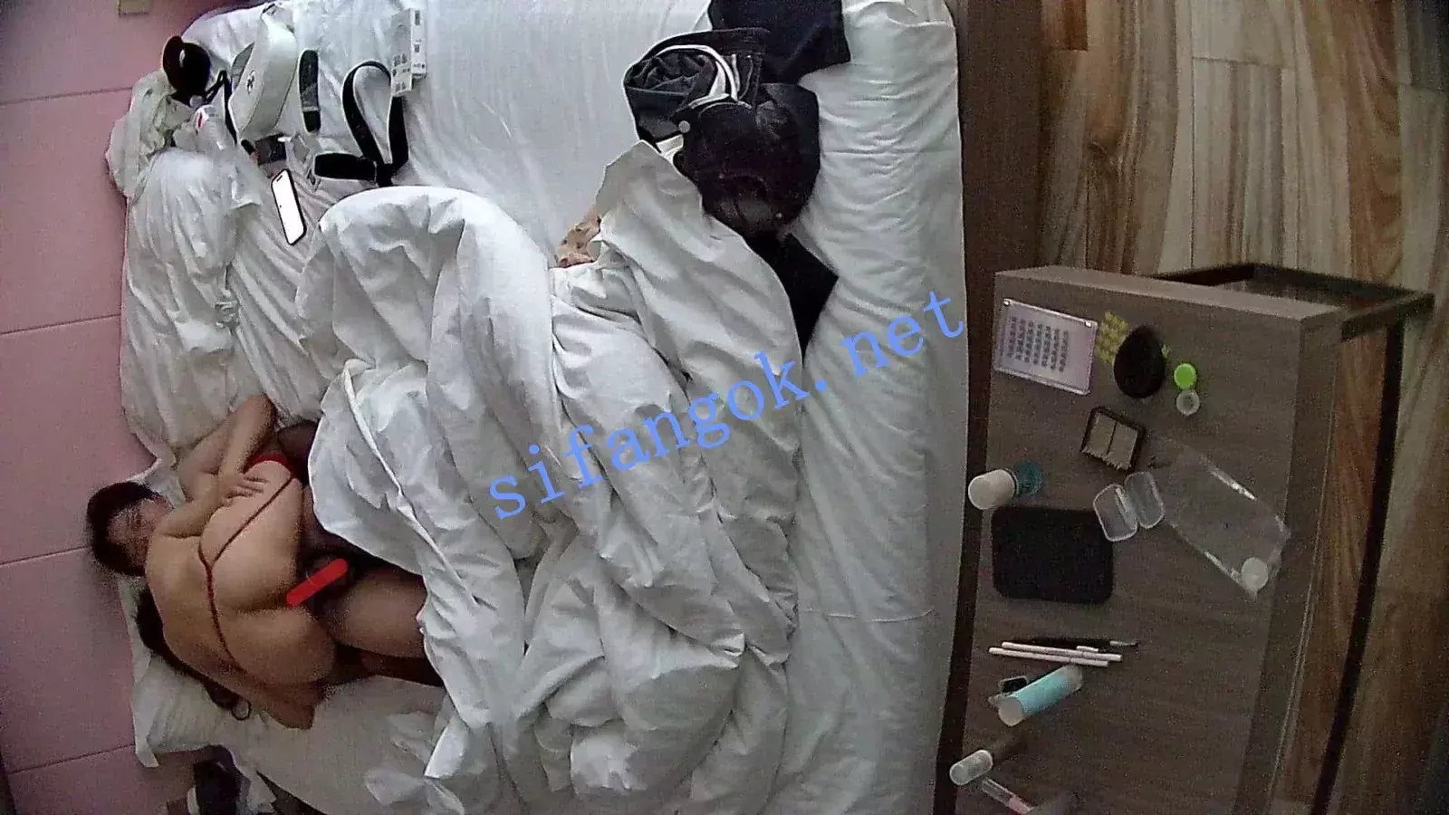 ❤️20260607❤️极品美女穿上黑丝被男友把内裤塞嘴里掐脖操 图 31