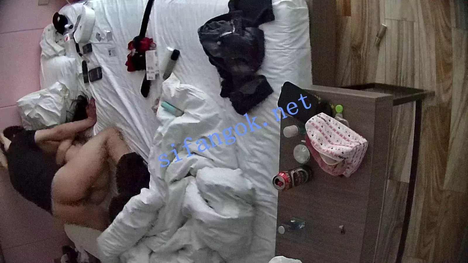 ❤️20260607❤️极品美女穿上黑丝被男友把内裤塞嘴里掐脖操 图 38
