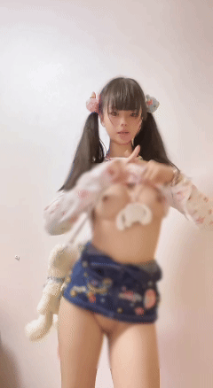 推特极品萝莉 小瑜酱/幼犬 2026会员合集 裸舞嫩穴自插外露出 图 19