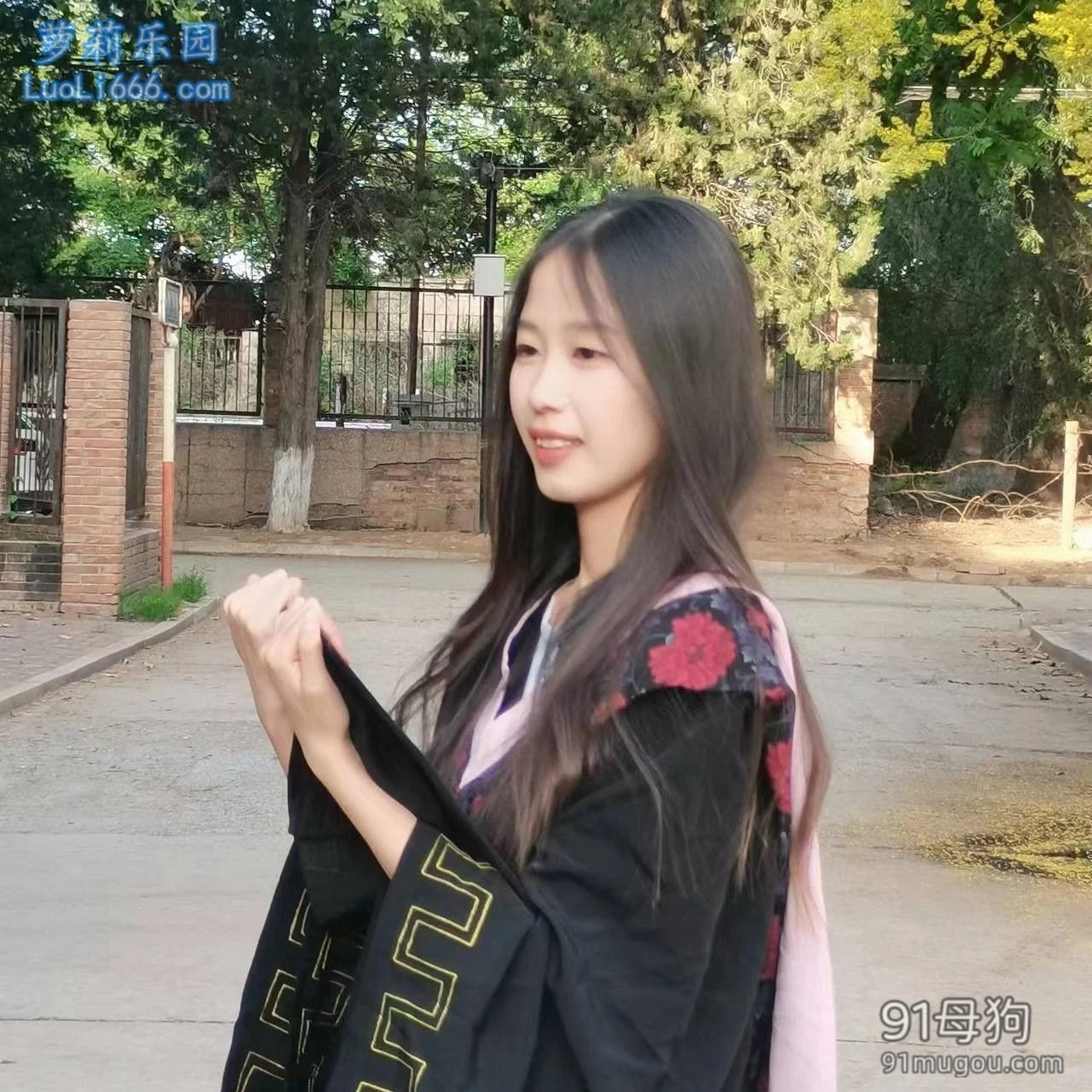泄密 青岛眼镜妹何薇萌+台球助教唐希沫 衡阳邓煜馨等 图 06